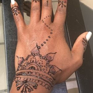 Meet your Posher, Staussa